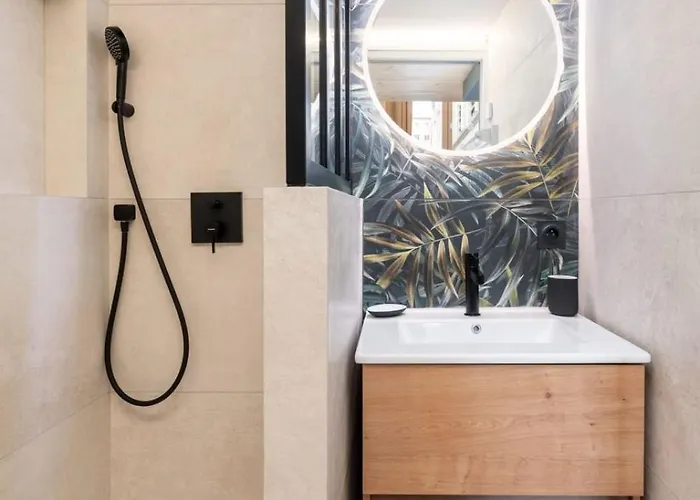 Loft With Balcony And Bath Facing The Opera House