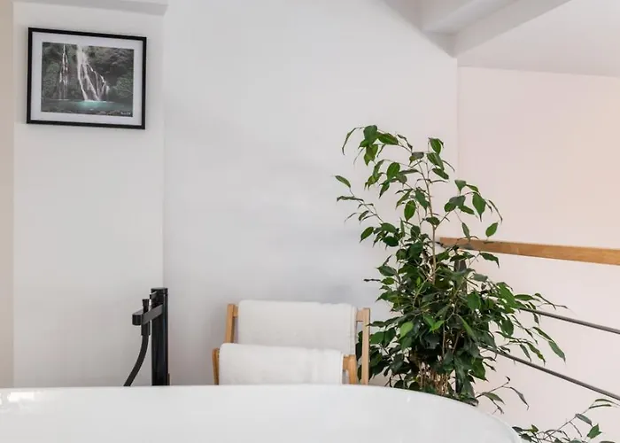 Urban Escape Loft With Balcony & Jacuzzi Near The Opera Διαμέρισμα Λυών