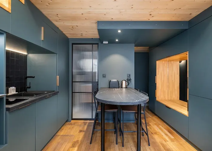 Διαμέρισμα Urban Escape Loft With Balcony & Jacuzzi Near The Opera *