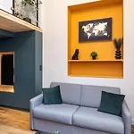 Urban Escape Loft With Balcony & Jacuzzi Near The Opera Lejlighed *