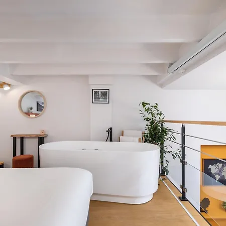 Apartament Urban Escape Loft With Balcony & Jacuzzi Near The Opera *